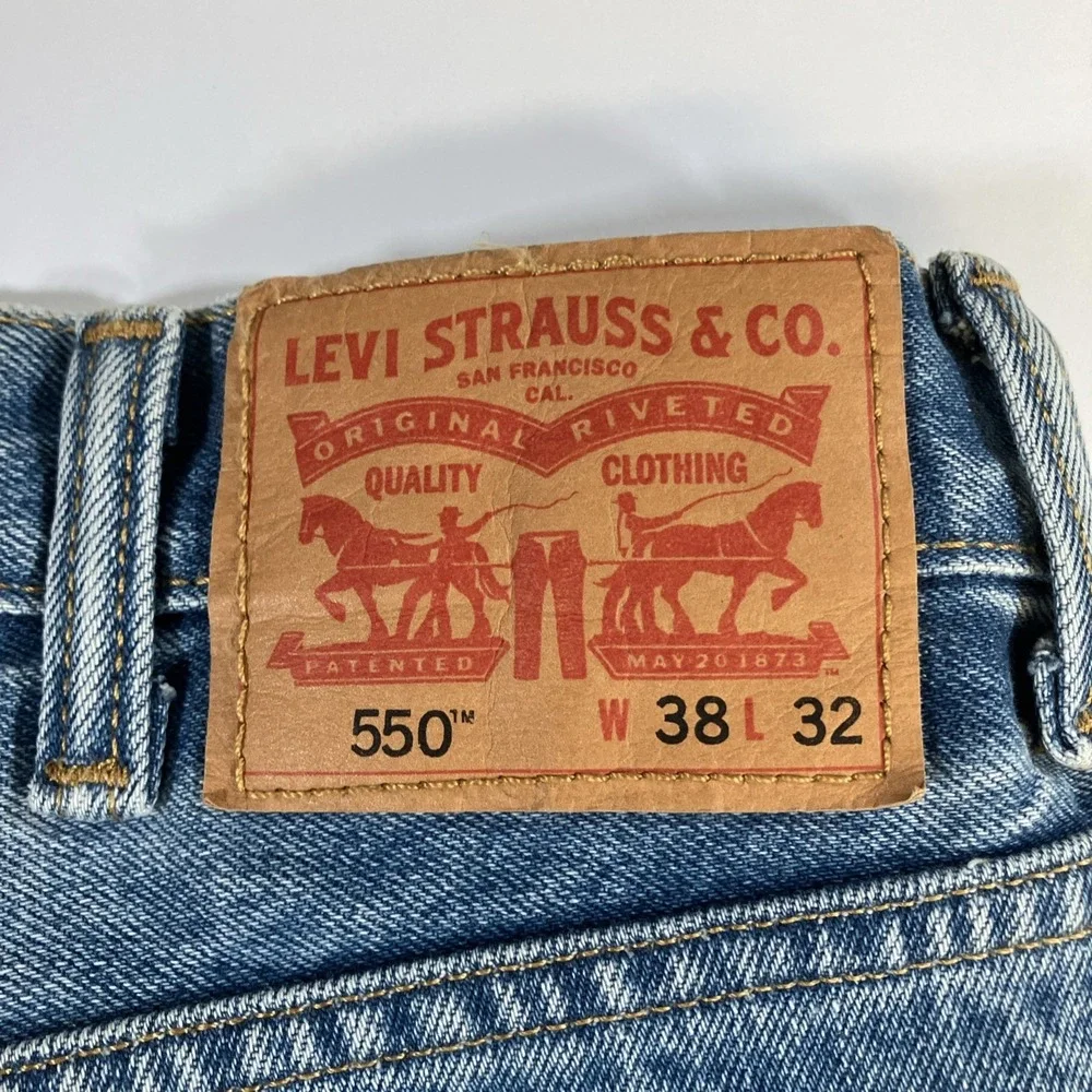 Levi's‎ 550 Jeans Mens 38x32 Relaxed Fit Tapered Medium Wash Blue Denim